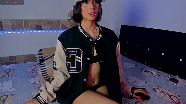 Snapshot of ChloeAddamss chatting on September 2025 05:33:01 AM ChloeAddamss online show from September 2025 05:33:01 AM