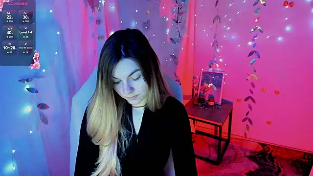Snapshot of Sweet_me_ chatting on May 2026 05:12:01 AM Sweet me online show from May 2026 05:12:01 AM