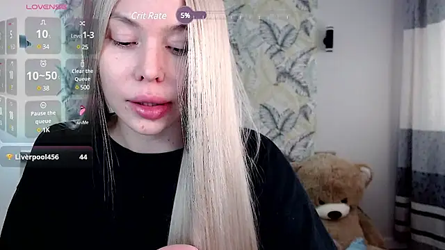 Snapshot of Marmalade_Fox chatting on March 2025 04:41:01 AM Marmalade Fox online show from March 2025 04:41:01 AM