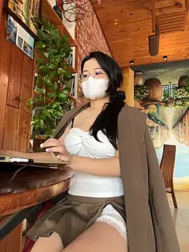 Snapshot of Kyomi-ibaby chatting on October 2025 05:03:02 AM Kyomi-ibaby online show from October 2025 05:03:02 AM