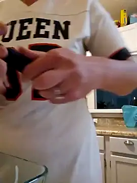 Snapshot of Dixiefaye_Pika chatting on February 2025 01:51:01 AM Dixiefaye Pika online show from February 2025 01:51:01 AM