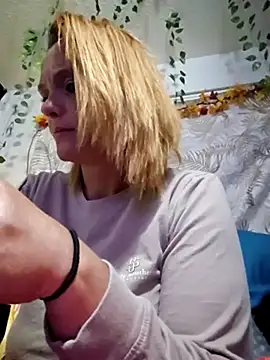 Snapshot of Dixiefaye_Pika chatting on March 2025 05:54:01 AM Dixiefaye Pika online show from March 2025 05:54:01 AM