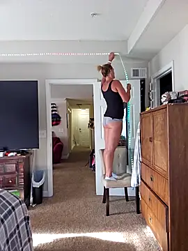 Dixiefaye Pika online show from April 2026 10:27:01 PM