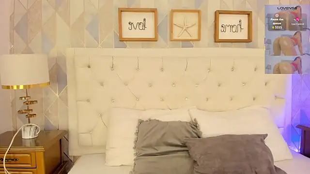 Valerith Vega  online show from December 2025 12:00:02 PM