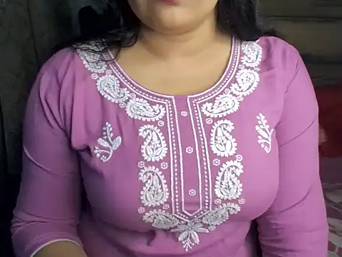 Trezza online show from September 2025 08:10:02 PM