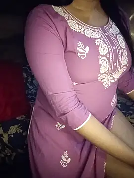 Trezza online show from February 2026 09:18:02 PM