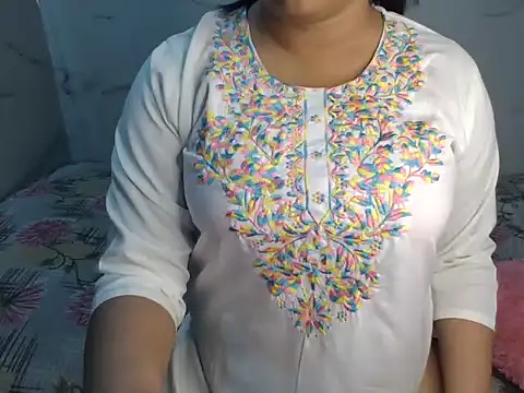 Trezza online show from April 2026 08:34:02 PM