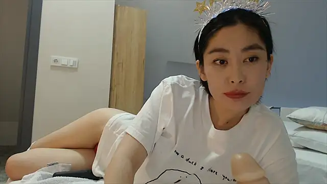 Kunimitsuu  online show from December 2024 12:46:02 AM