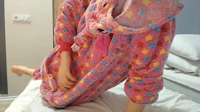 Kunimitsuu  online show from January 2025 12:19:02 AM