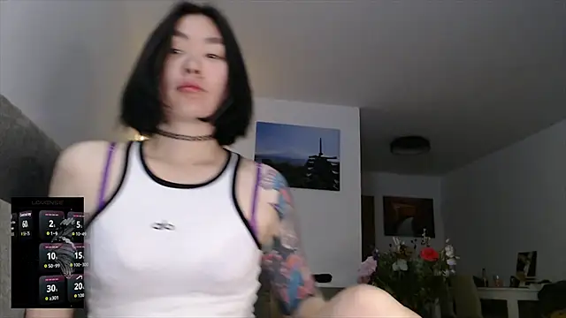 Kunimitsuu  online show from September 2025 10:34:02 PM