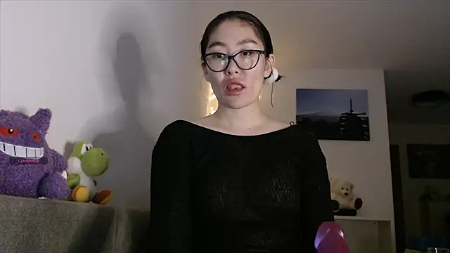 Kunimitsuu  online show from October 2025 10:52:02 PM