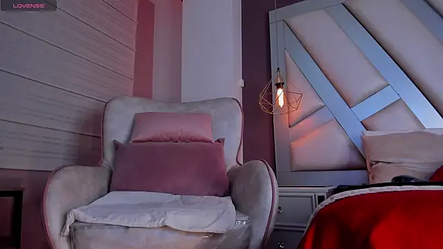 Snapshot of Janna_Rousse_ chatting on September 2025 02:17:01 PM Janna Rousse online show from September 2025 02:17:01 PM