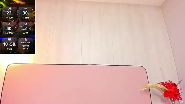 Snapshot of ShairaCoxx chatting on February 2025 03:52:01 PM ShairaCoxx online show from February 2025 03:52:01 PM