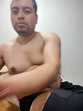 Snapshot of Potro23hotzen chatting on April 2026 04:32:01 PM Potro23hotzen online show from April 2026 04:32:01 PM