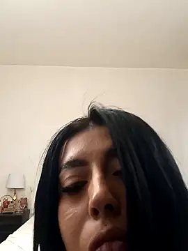 Snapshot of GiseleReine chatting on February 2025 12:39:02 PM GiseleReine online show from February 2025 12:39:02 PM