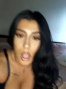 Snapshot of GiseleReine chatting on March 2025 02:43:02 PM GiseleReine online show from March 2025 02:43:02 PM