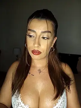 Snapshot of GiseleReine chatting on September 2025 02:05:02 PM GiseleReine online show from September 2025 02:05:02 PM