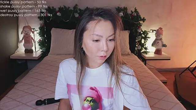 im casey online show from December 2025 09:00:01 PM