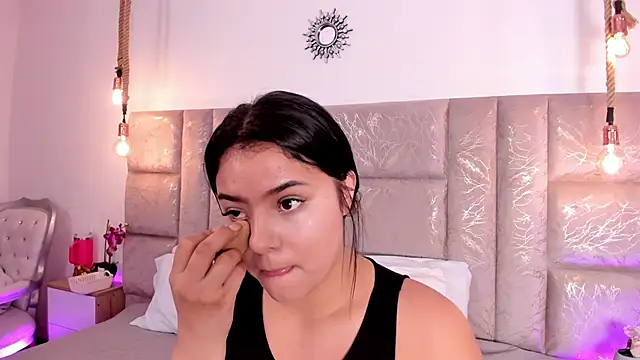 Oriana Guzman online show from June 2026 06:23:02 AM