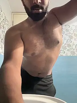 Handsomehunk 4U online show from December 2024 04:07:02 PM