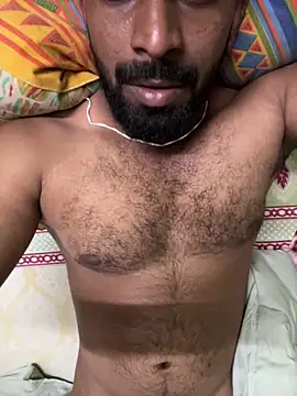 Handsomehunk 4U online show from December 2025 06:16:01 PM