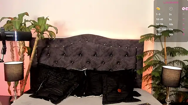 Snapshot of candy_canne__ chatting on December 2024 06:35:01 PM candy canne   online show from December 2024 06:35:01 PM