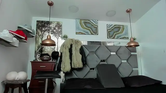 Snapshot of KING_FIT chatting on February 2025 01:11:01 PM KING FIT online show from February 2025 01:11:01 PM