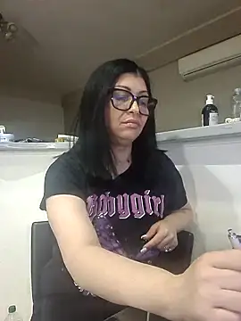 Milf Abigail online show from January 2026 03:10:02 AM