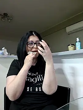 Milf Abigail online show from April 2026 12:43:02 AM