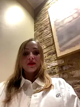 LadyTatiana Madam online show from December 2024 04:28:01 PM