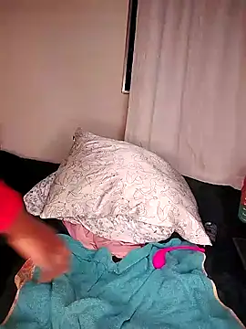 Bella kiki online show from January 2025 08:46:02 PM