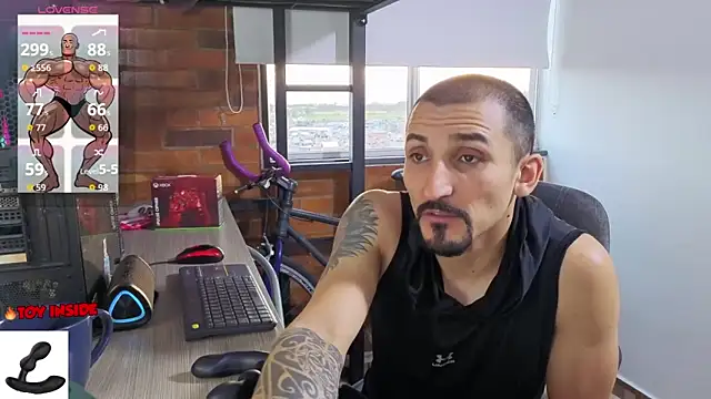 Snapshot of Marck_Muscle chatting on June 2026 10:56:02 PM Marck Muscle online show from June 2026 10:56:02 PM