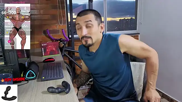 Snapshot of Marck_Muscle chatting on June 2026 11:26:01 PM Marck Muscle online show from June 2026 11:26:01 PM
