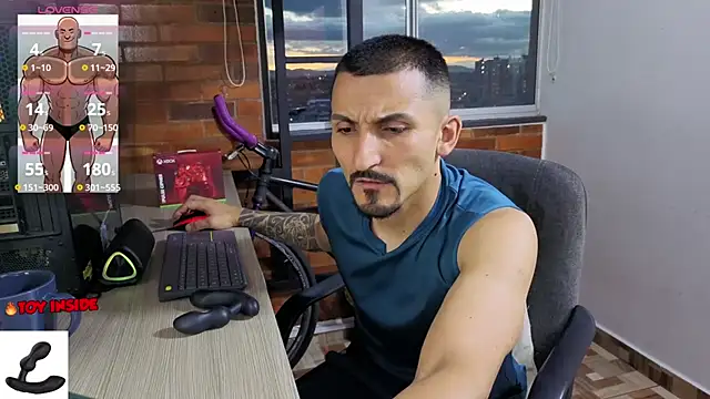 Snapshot of Marck_Muscle chatting on July 2026 11:29:02 PM Marck Muscle online show from July 2026 11:29:02 PM