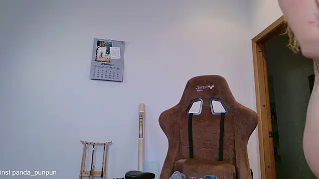 Snapshot of Neko_Kimiko chatting on November 2025 11:09:02 AM Neko Kimiko online show from November 2025 11:09:02 AM