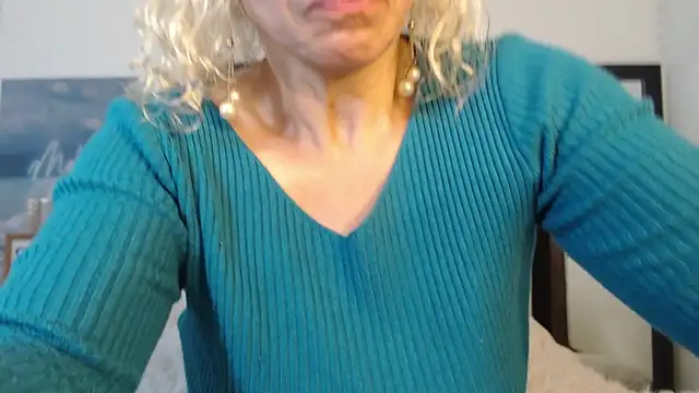 Snapshot of Ingridbergman chatting on January 2025 04:45:01 PM Ingridbergman online show from January 2025 04:45:01 PM