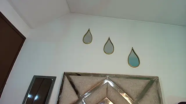 Snapshot of Ingridbergman chatting on October 2025 11:19:01 AM Ingridbergman online show from October 2025 11:19:01 AM