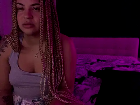 MelSaunders online show from October 2025 01:57:01 AM