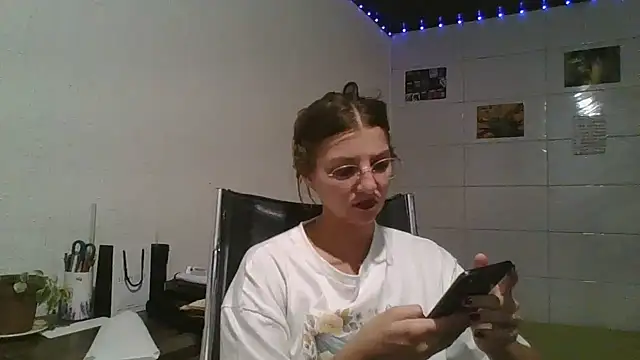 Snapshot of SweetyBabyDemon chatting on April 2026 11:02:02 PM SweetyBabyDemon online show from April 2026 11:02:02 PM