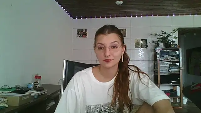 Snapshot of SweetyBabyDemon chatting on April 2026 04:45:01 PM SweetyBabyDemon online show from April 2026 04:45:01 PM