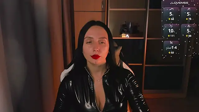 Christy Calypso online show from February 2025 07:03:02 PM