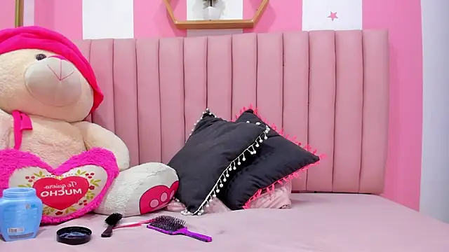 ISABELLA 020 online show from October 2025 01:55:02 PM