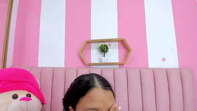 ISABELLA 020 online show from March 2026 12:44:01 PM