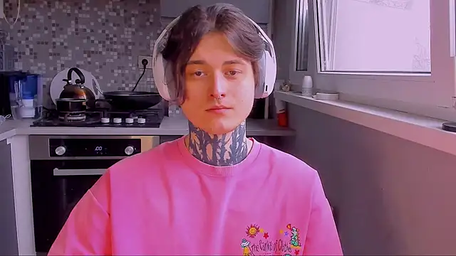 Snapshot of _torfin_ chatting on April 2026 10:57:02 AM torfin online show from April 2026 10:57:02 AM