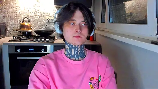 Snapshot of _torfin_ chatting on April 2026 11:58:01 PM torfin online show from April 2026 11:58:01 PM