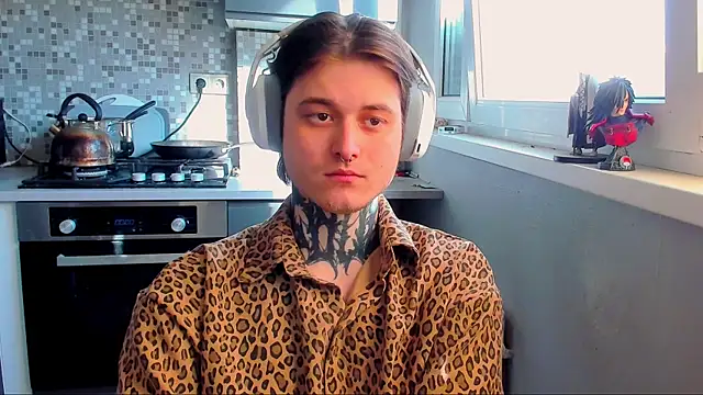 Snapshot of _torfin_ chatting on April 2026 06:05:02 AM torfin online show from April 2026 06:05:02 AM