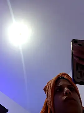 Snapshot of Shura_xxxBig chatting on November 2025 01:08:01 AM Shura xxxBig online show from November 2025 01:08:01 AM