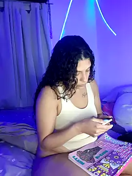 Snapshot of Shura_xxxBig chatting on November 2025 01:17:02 AM Shura xxxBig online show from November 2025 01:17:02 AM