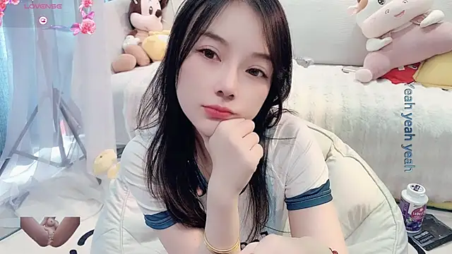 Snapshot of AKiKi711 chatting on January 2025 05:48:01 AM AKiKi711 online show from January 2025 05:48:01 AM