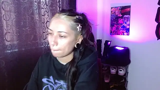 squirt charlott online show from October 2025 05:46:02 PM